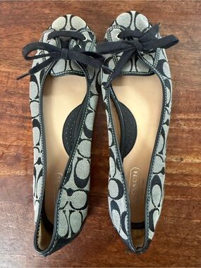 COACH Black and Cream Signature Ballet Flats